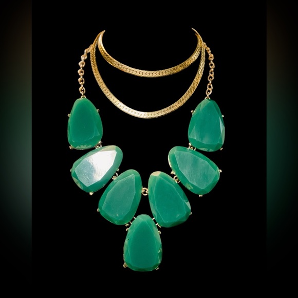 Green beautiful Statement Necklace paired with herringbone gold chain. 🧡💚🧡 - Picture 1 of 3